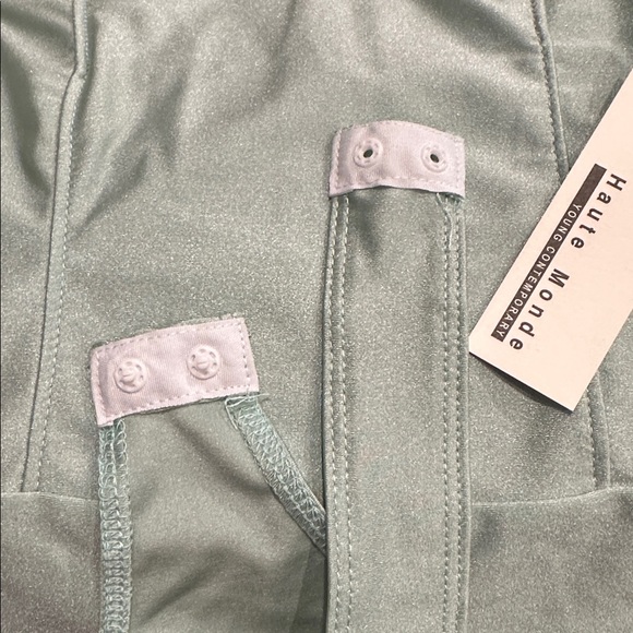 Haute Monde Pastel Green Sweetheart Bodysuit - Picture 5 of 5